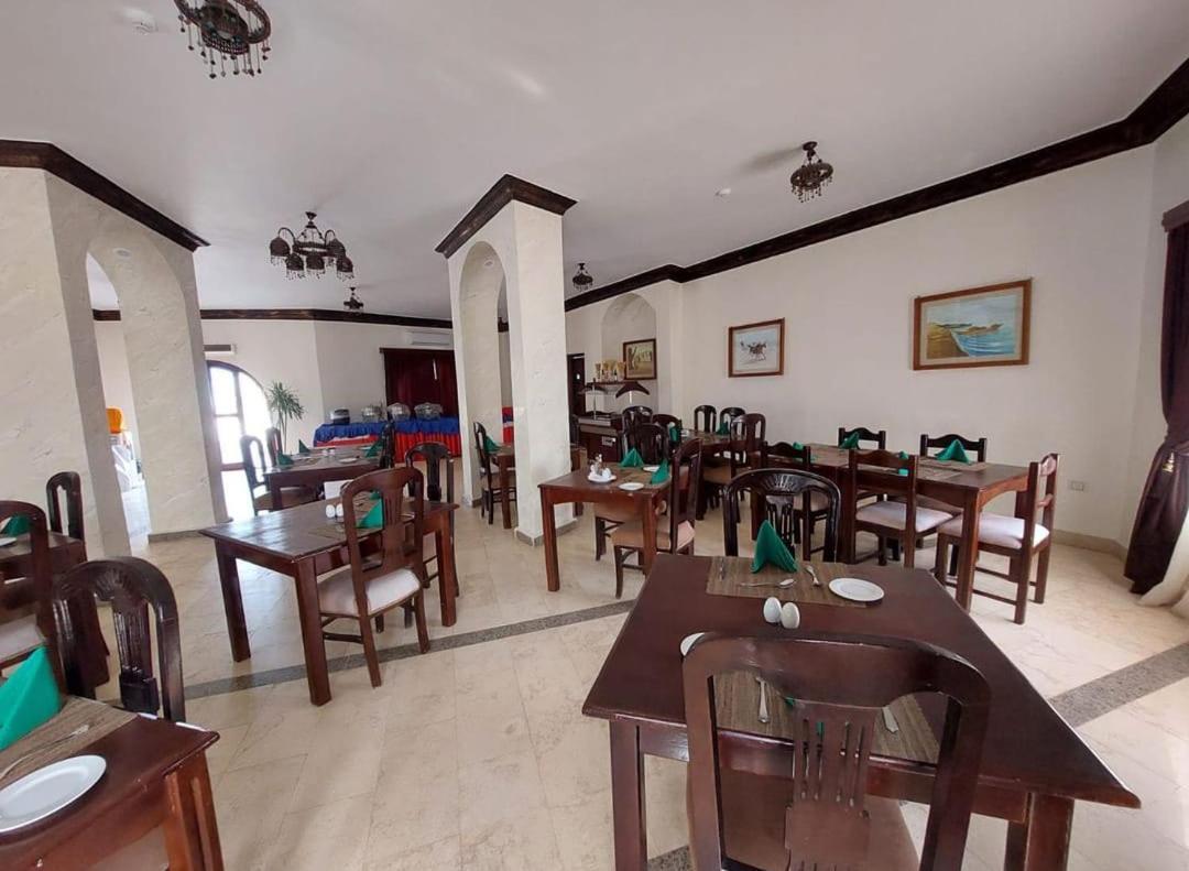 Dolphin Continental Hotel El Qoseir المظهر الخارجي الصورة